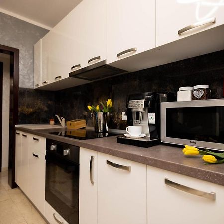 Central Apartament 3 Yaş Dış mekan fotoğraf