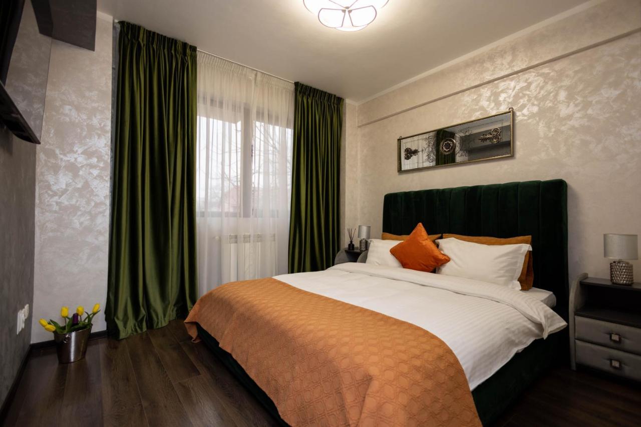 Central Apartament 3 Yaş Dış mekan fotoğraf
