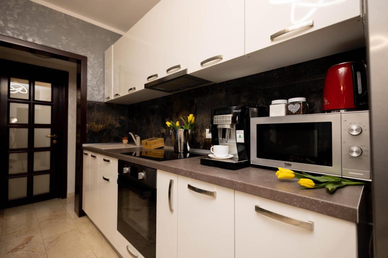 Central Apartament 3 Yaş Dış mekan fotoğraf
